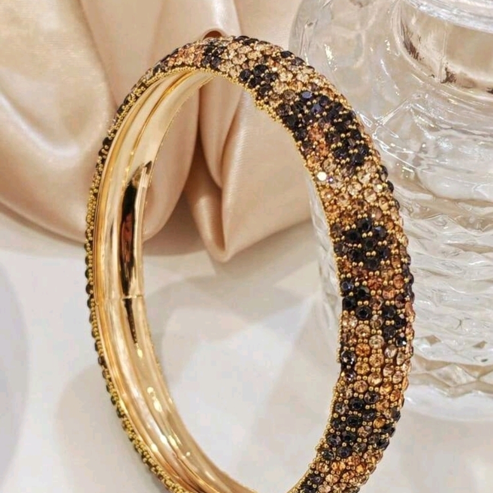 Elegant Gold and Black Crystal Bangle